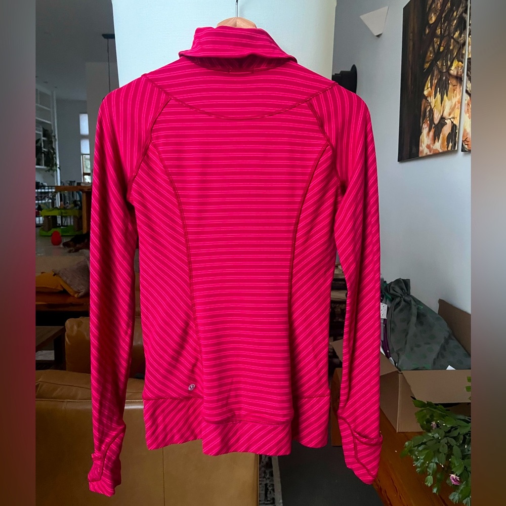 Lululemon Think Fast Pullover - Picture 6 of 6